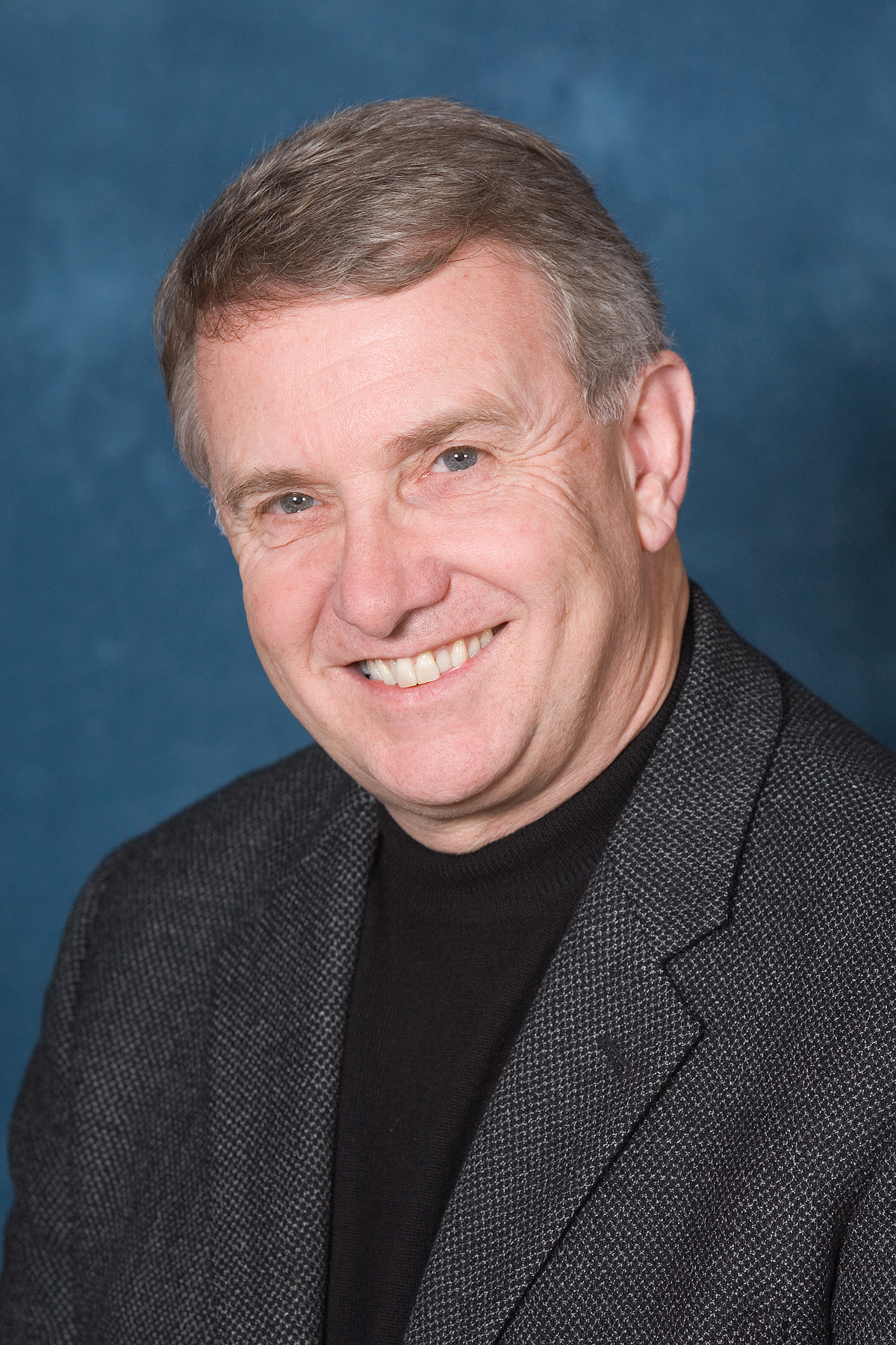 Wayne Jones Receives 2010 ASM Albert Easton White Distinguished Teacher Award