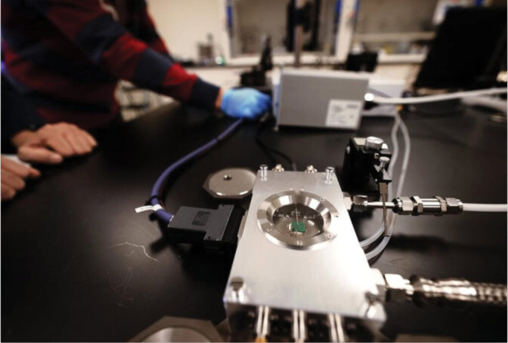 Battery-like computer memory keeps working above 1000°F