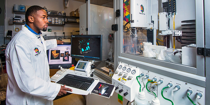 MSE alum Jon Madison wins Black Engineer of the Year award